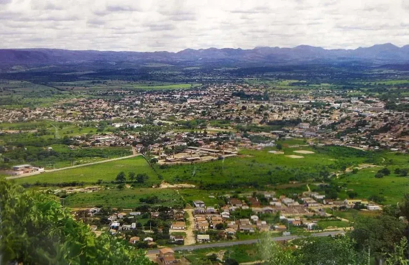Ferramenta de Pesquisa do Mérito para Espinosa MG