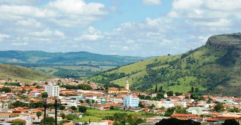 Ferramenta de Pesquisa do Mérito para Alpinópolis MG