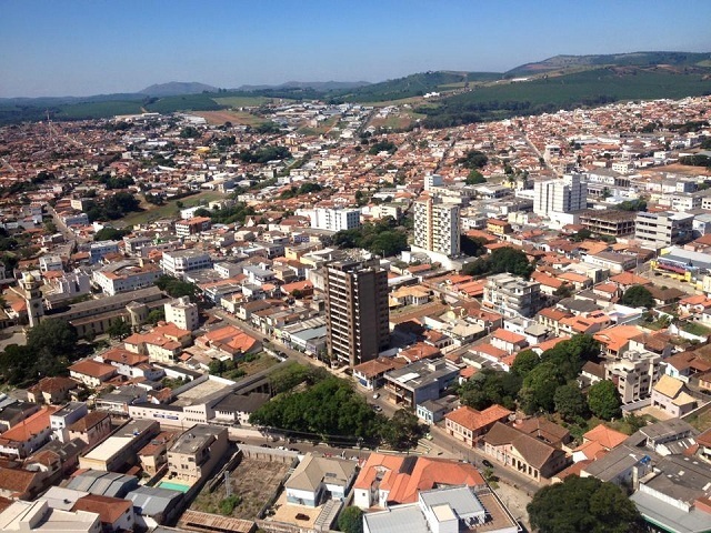 Ferramenta de Pesquisa do Mérito para Três Pontas MG