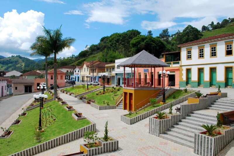 Pesquisa do Mérito Empresarial em Delfim Moreira MG